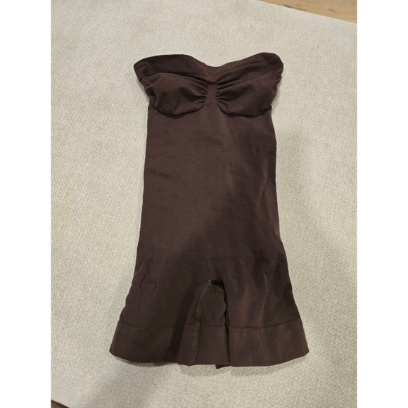 New Skims Seamless Sculpt Strapless Shortie Bodysuit Size XS - Picture 3 of 5